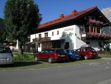 Haus Mooshof Apartment Lermoos Exterior foto